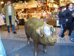 Rachel the Pike Place Pig